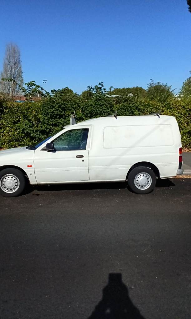 Ford, ESCORT RARE, 2002, Manual, 1753 (cc)