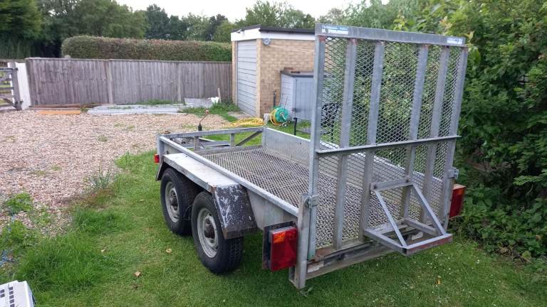 Indespension twin axel 8' x 4' trailer