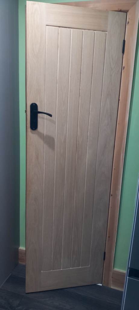 Internal veneer oak door