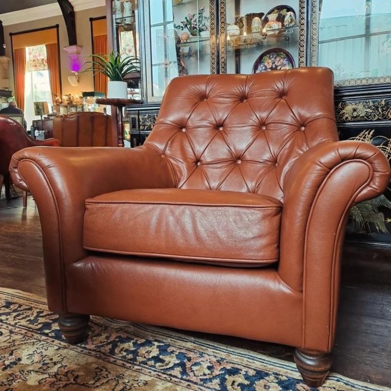 Large Leather Buttoned Chesterfield Library Chair by Tetrad
