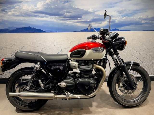 2022 TRIUMPH BONNEVILLE T100