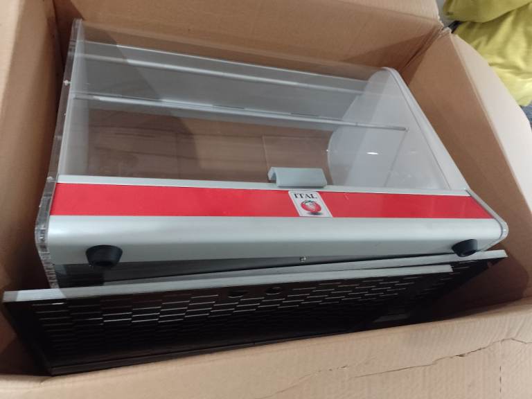 ITAL Heated Food Display Cabinet – New in Box