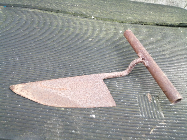 Hay cutter blade
