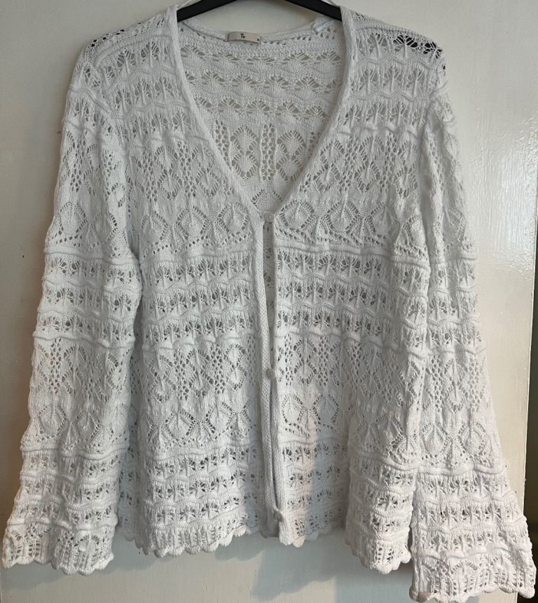 Lady’s cardigan 