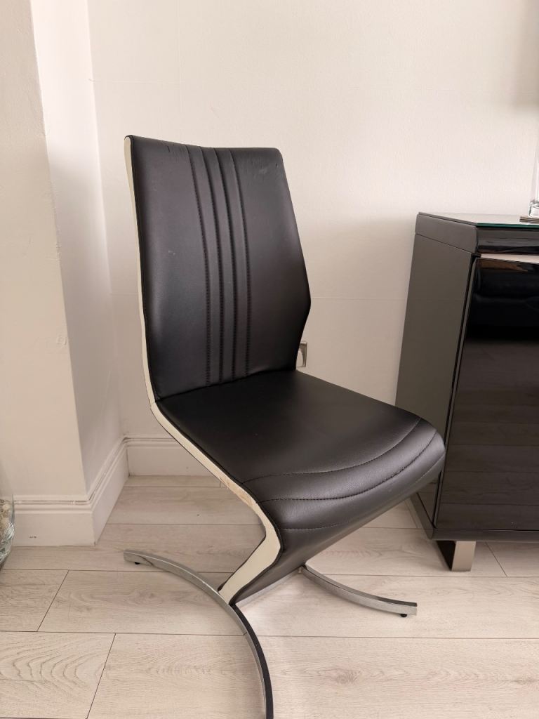  x6 Modern Black Faux Leather Dining Chair - Good Condition