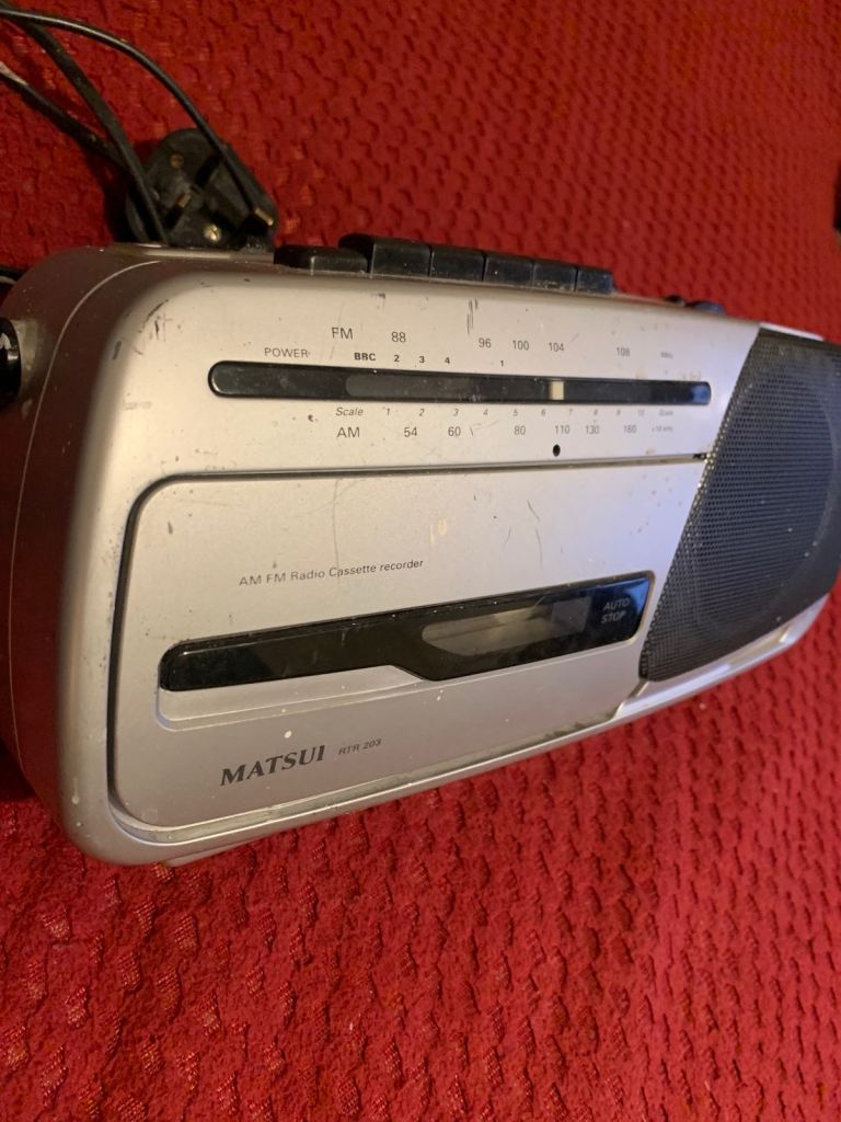 Matsui rtr203 portable stereo radio/cassette player 