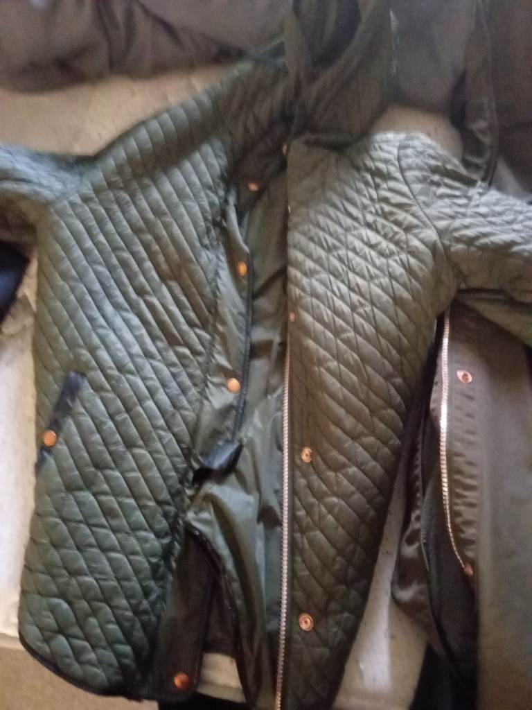 Khaki Green Quilted Jacket with Hood – Good Condition