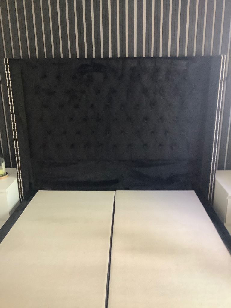 Kingsize storage bed