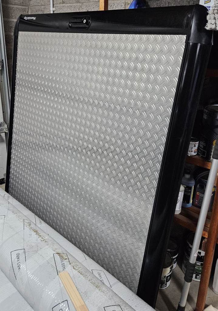 Nissan Navara NP300 (2016 on) Double Cab Mountain Top 2 Chequer Plate Lift Up Tonneau Cover