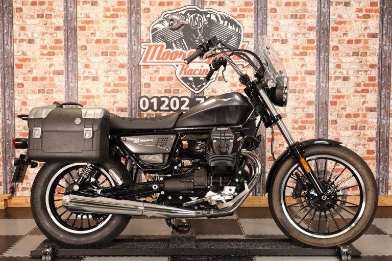 2019 MOTO GUZZI V9 ROAMER - 1,920 MILES - 2 OWNERS - HEPCO AND BECKER EXTRAS