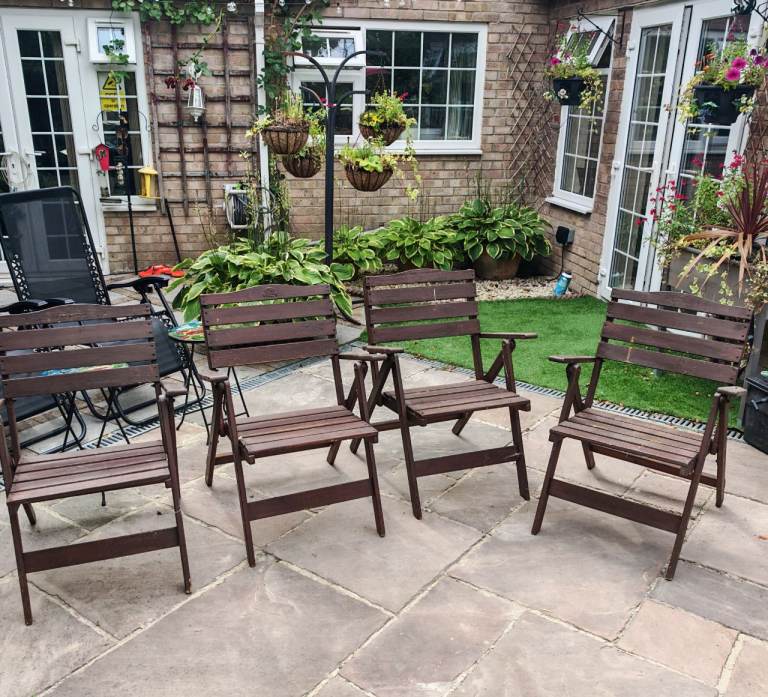 Set of 4 Wooden Garden Chairs – Brown, Good Condition