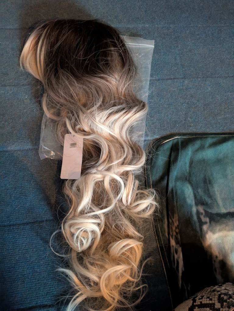 Ombre Blonde wig
