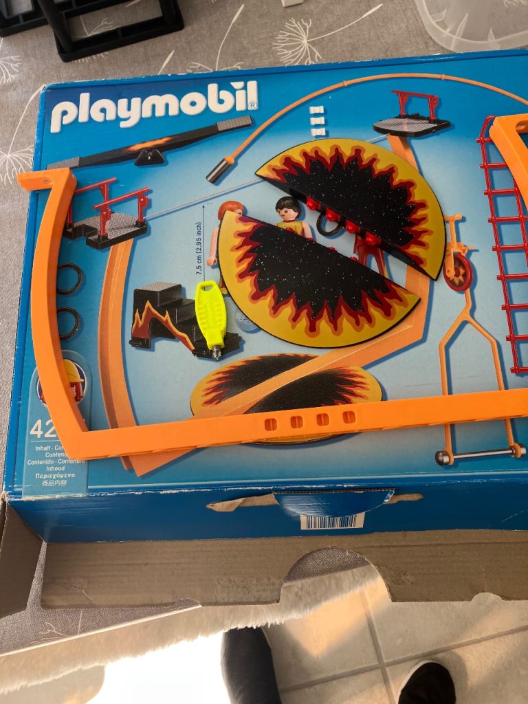 Playmobil 4236 Circus Tightrope Artists boxed & complete in good condition 