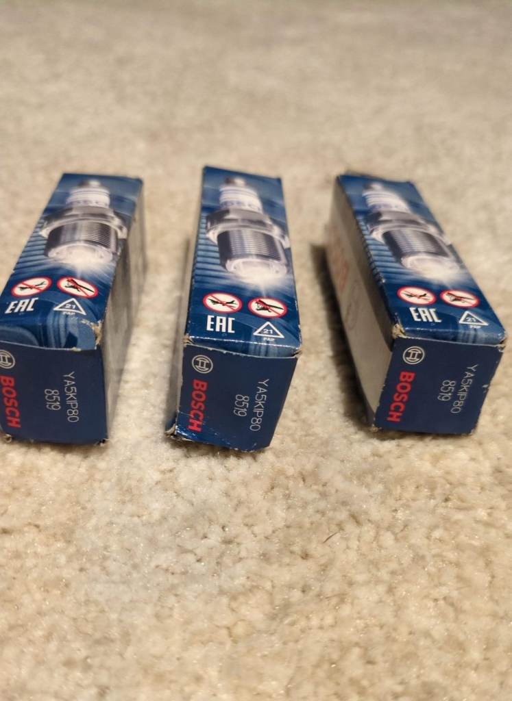 Bosch Spark Plugs x 3 - Unused