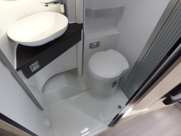 Adria Compact supreme SL DIESEL AUTOMATIC 2025