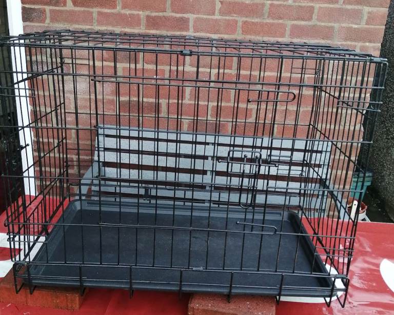 Dog Pet Cage No Text Please Medium Absolutely Like New genuinely used 4 times 2'5Lx1'10Hx1'7W.