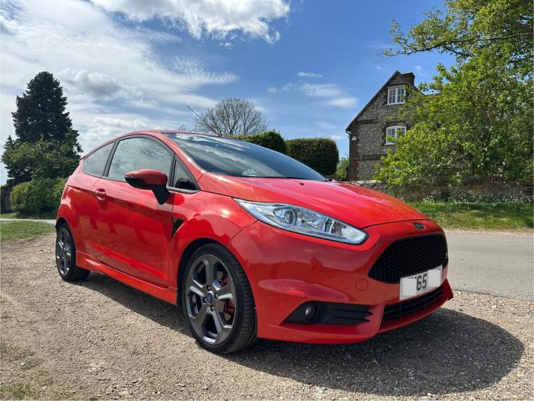 2015 Ford Fiesta 1.6 EcoBoost ST-2 3dr HATCHBACK Petrol Manual