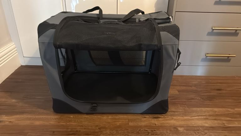 Travel crate- foldable pet carrier