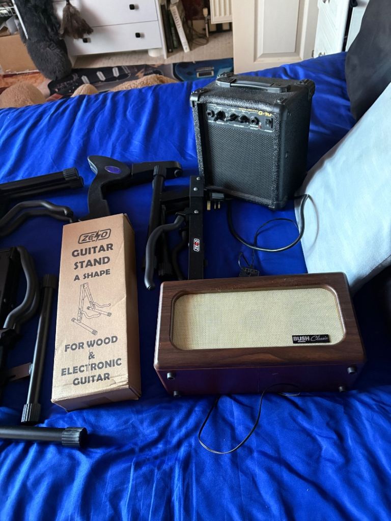 Guitar accessories bundle 