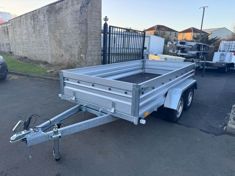 BRAND NEW 10ft X 5ft TWIN AXLE FLAT NIEWIADOW TRAILER 750KG