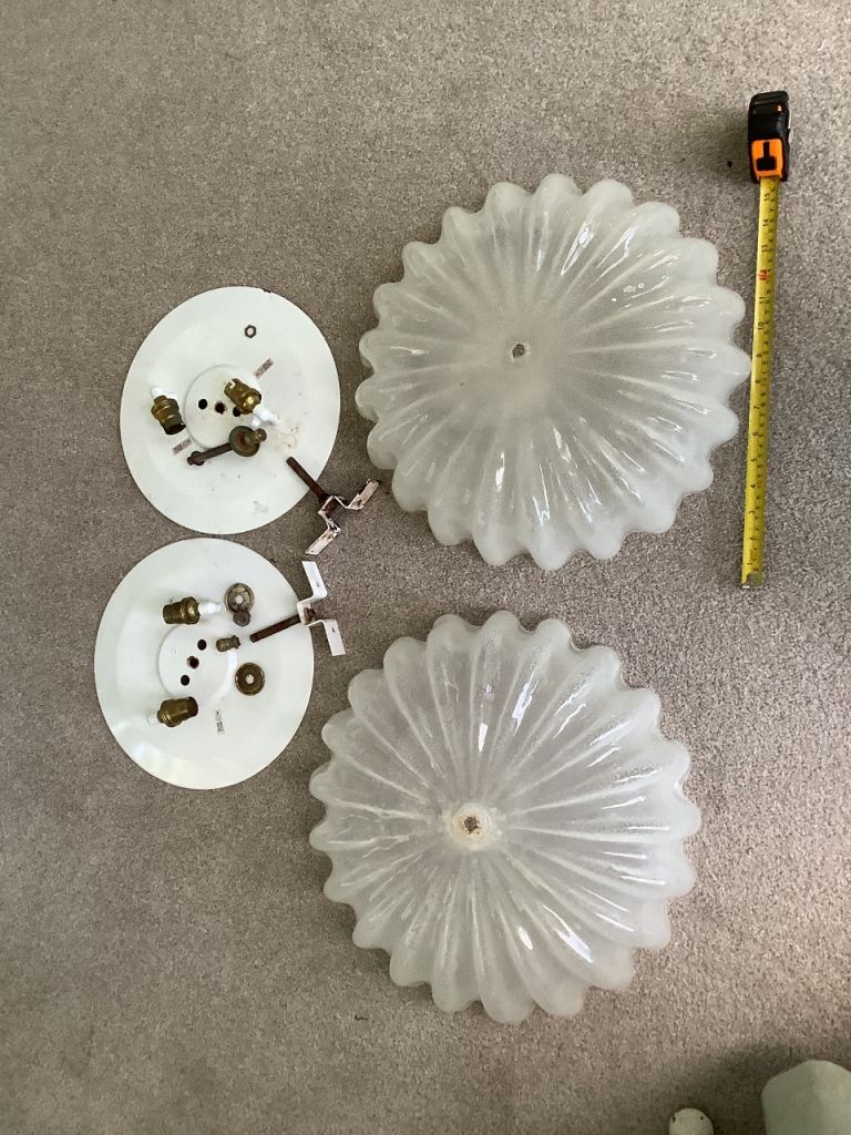 Ceiling lights, scallop design, looks art deco, glass, beautiful. 
