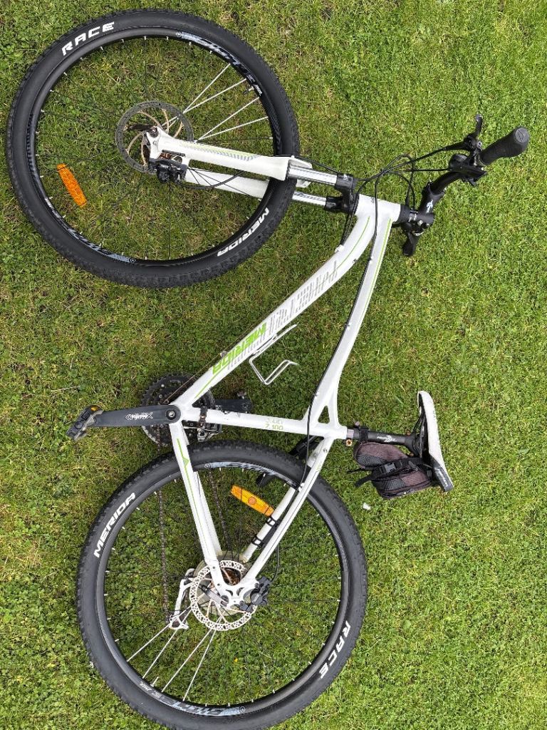 Merida Trail Mountain Bike – White, Good Condition