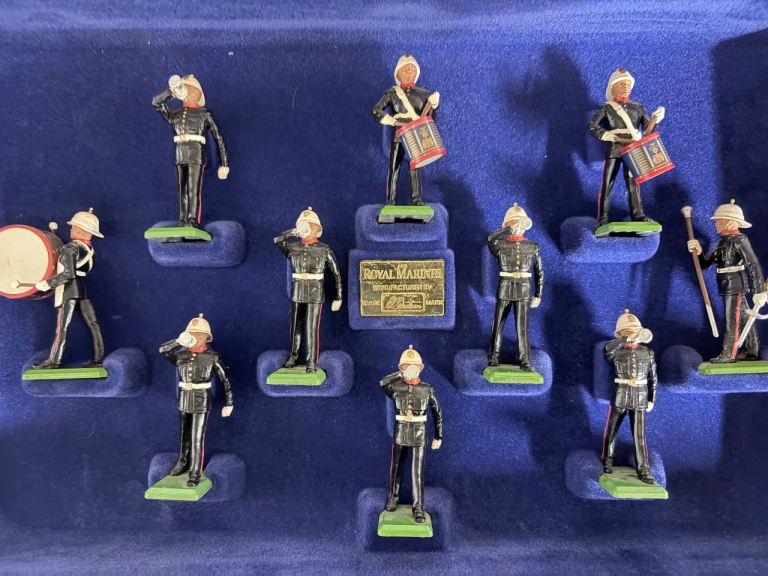 Metal model soldiers - Limited Edition The Royal Marines Commemorative Figure Set