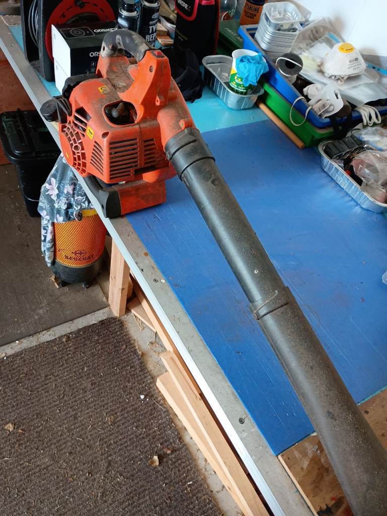 AXMINSTER BLOWER VAC.
