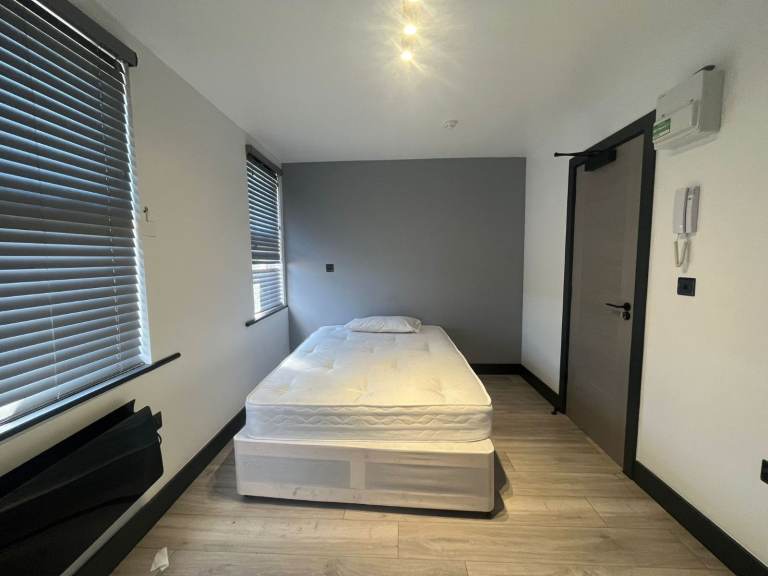 BENEFITS ACCEPTED - Studio Flat Available in Pinner Harrow HA3