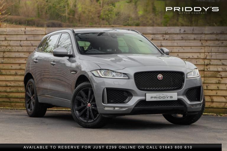 JAGUAR F-PACE 2.0 P250i Chequered Flag - Heated wheel, Alcantara headliner,