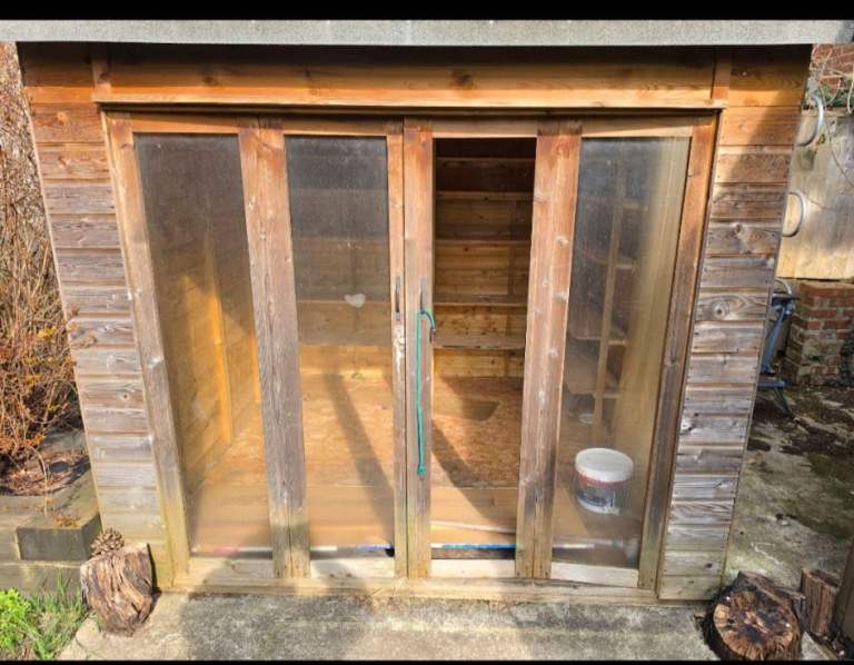 FREE SHED/SUMMER HOUSE - MUST DISMANTLE & COLLECT FROM W4 BY MID MAY