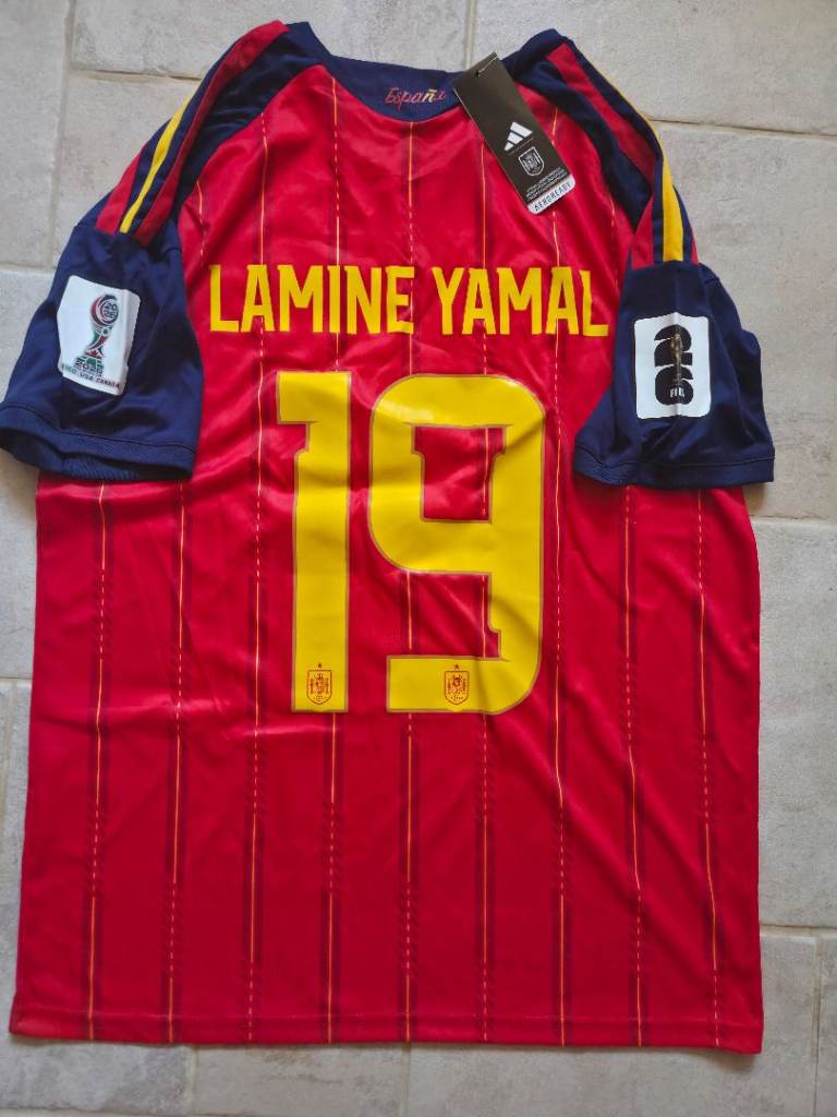 Adidas Spain Home Jersey Lamine Yamal #19 Football Jersey Size Mens Large (New with Tags)