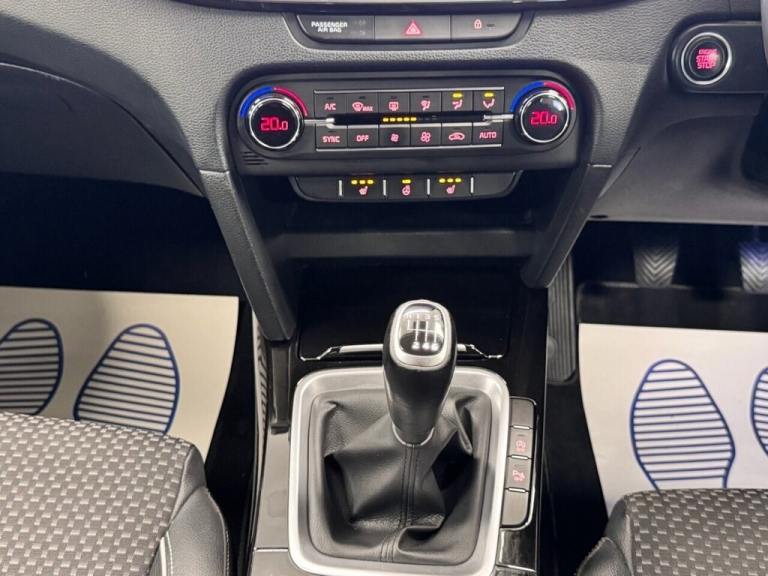2020 Kia XCeed 1.4 T-GDi 3 FIVE DOOR 140 BHP + SAT NAV + REAR CAMERA + HEATED SEATS HATCHBACK Pet...