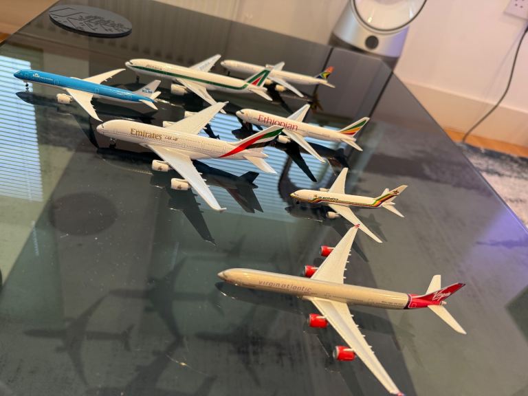 Job lot 7 Mordel airplane 