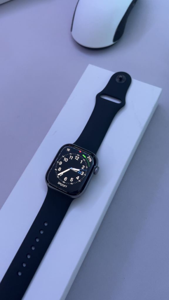 Apple Watch Series 11 - 42mm Space Grey