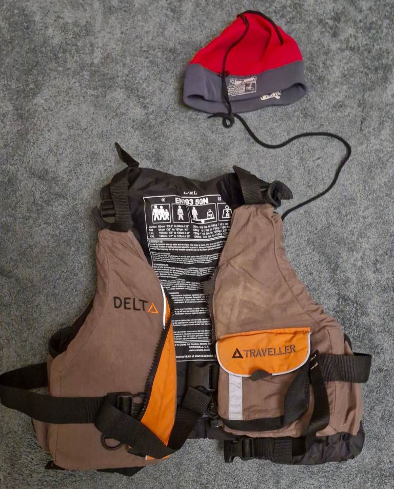 Delta buoyancy aid and beanie