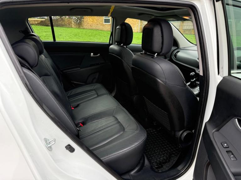 2016 Kia Sportage 1.7 CRDi EcoDynamics 3 2WD Euro 6 (s/s) 5dr ESTATE Diesel Manual