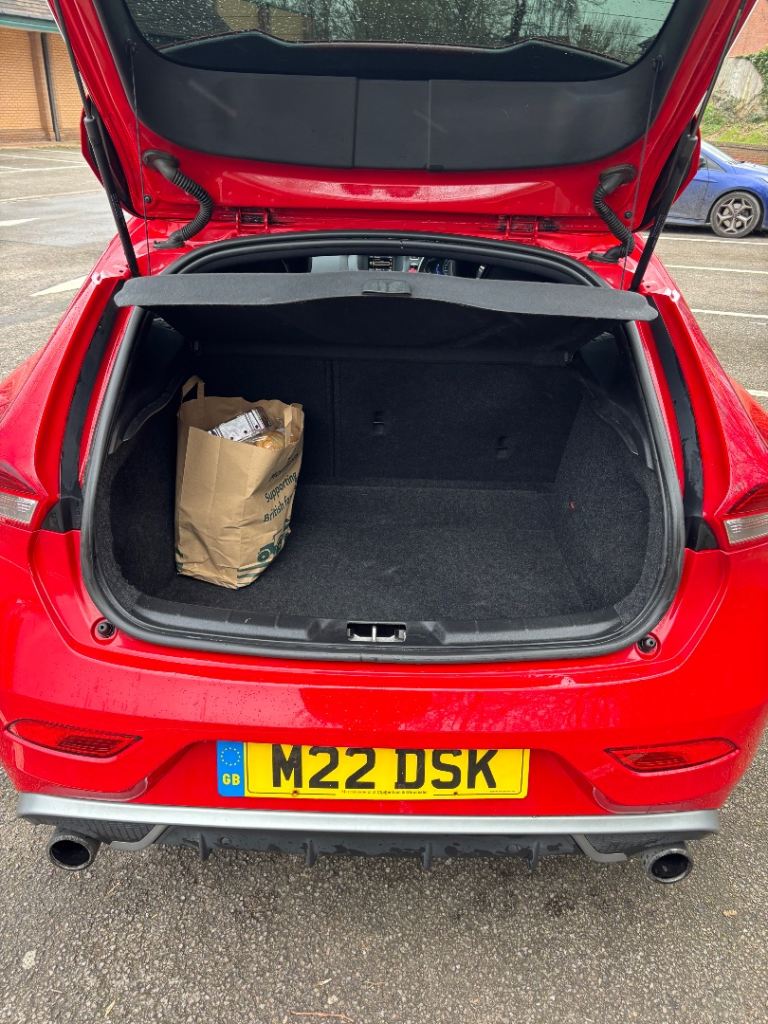 Volvo, V40, Hatchback, 2014, Manual, 1560 (cc), 5 doors