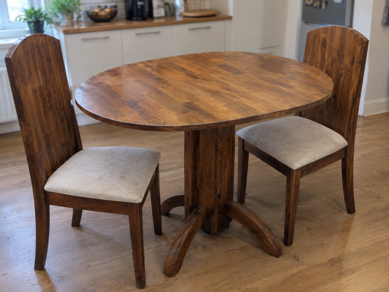 OVAL WOODEN PEDESTAL DINING TABLE + 2x CHAIRS