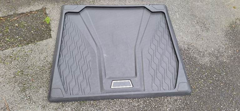 2022 genuine BMW X5 boot liner 