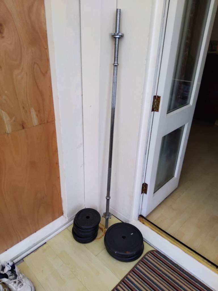 Weights and bar'