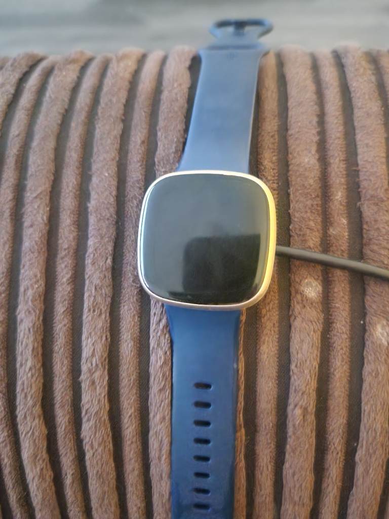 Fitbit Versa 3 Smartwatch with Blue Strap – Good Condition