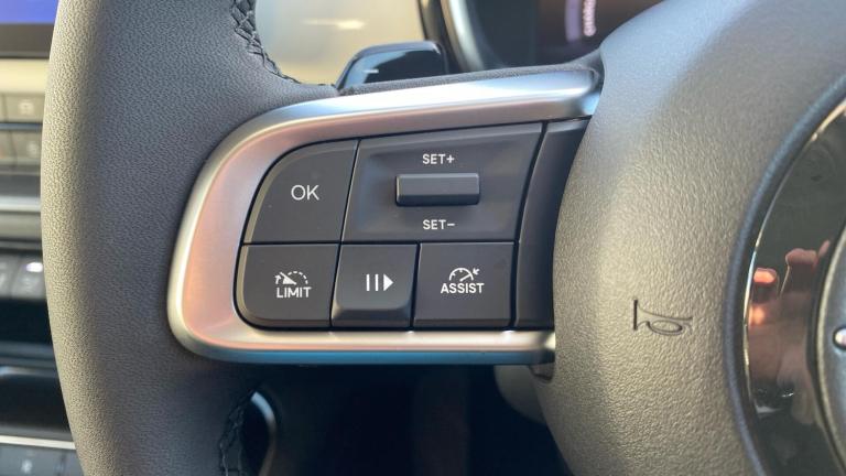 2025 Fiat 600 1.2 MHEV SUV 5dr Petrol Hybrid e-DCT Euro 6 (s/s) (136 ps) HATCHBACK Petrol/Electri...