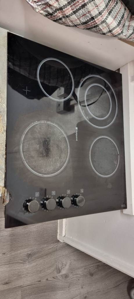 Induction hob  with little damage fully working