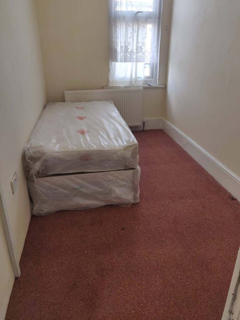 BEAUTIFUL GOOD SIZE SINGLE ROOM FOR RENT IN SOUTHALL