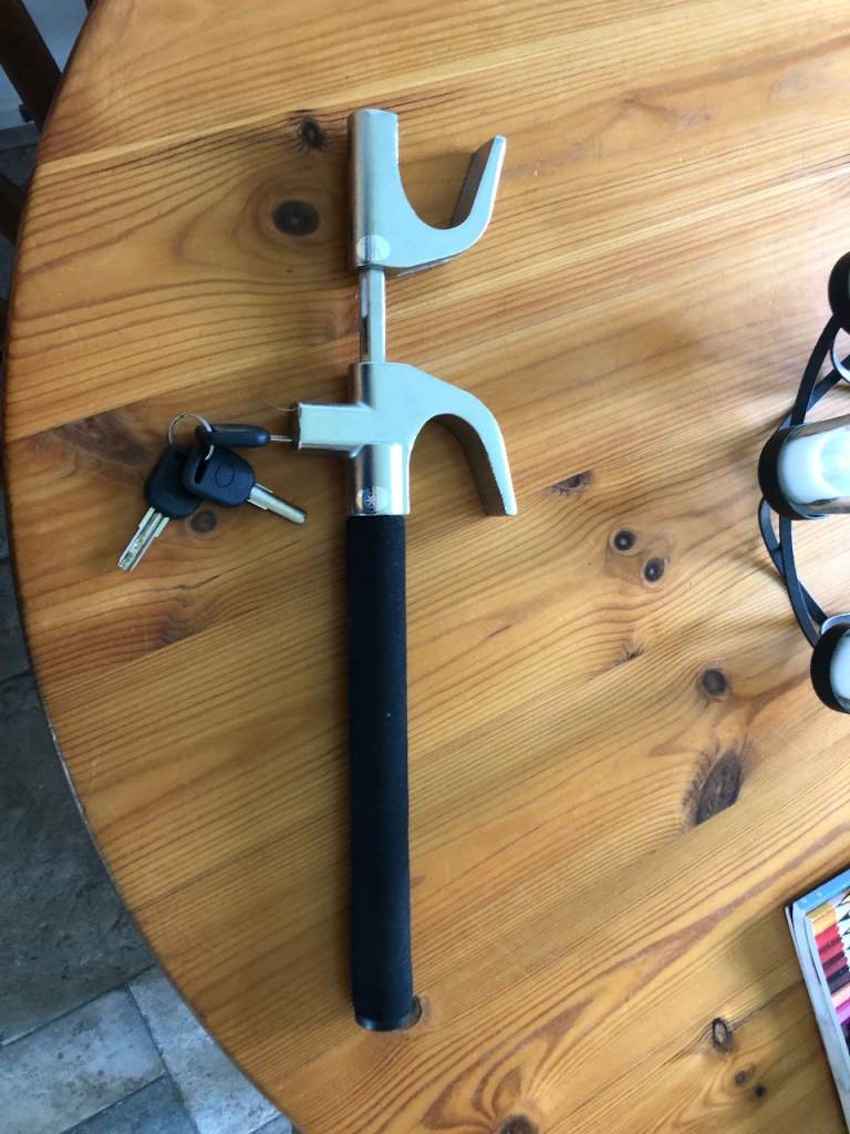 car immobiliser steering lock