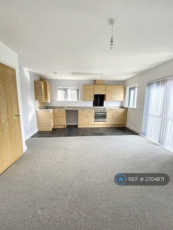 2 bedroom flat in Berwig Court, Coedpoeth, Wrexham, LL11 (2 bed) (#2704871)