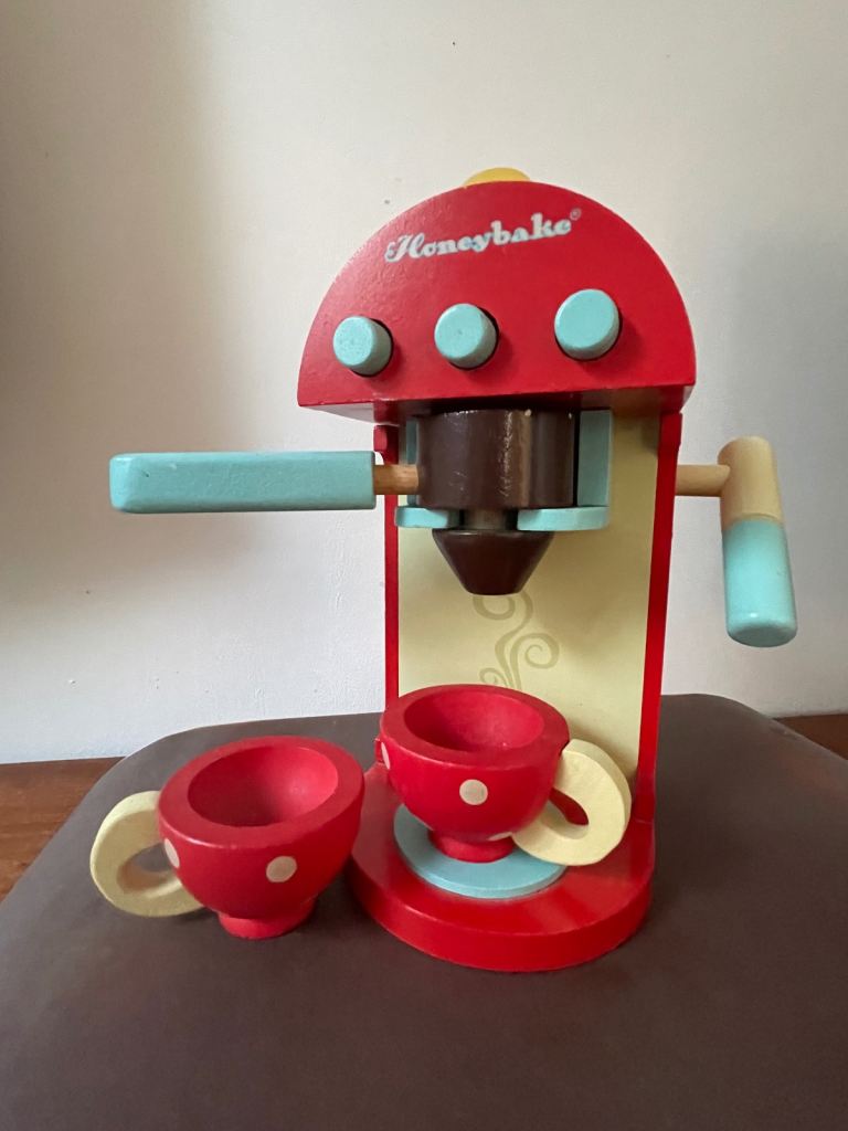 Le Toy Van coffee machine