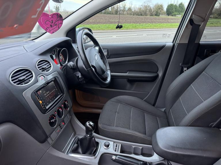 FORD FOCUS 1.6 Titanium Blue Manual Petrol 2008