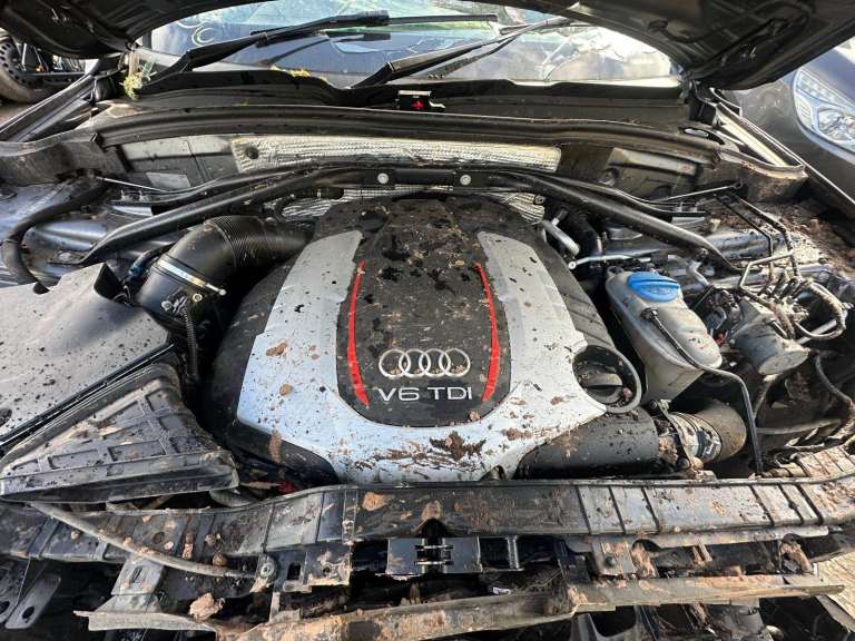 2015 AUDI SQ5 QUATTRO 3.0 DIESEL V6 8 SPEED AUTO BREAKING FOR PARTS